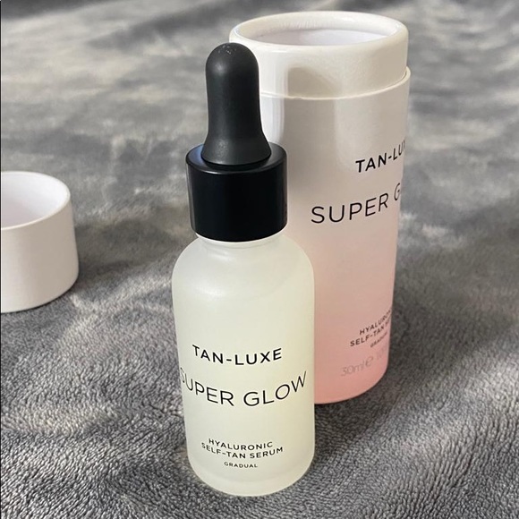Tan Luxe Super Glow Hyaluronic Self Tan Serum - Picture 2 of 9